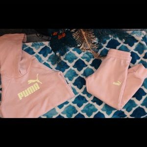 Size 4 pink Puma jogging outfit
